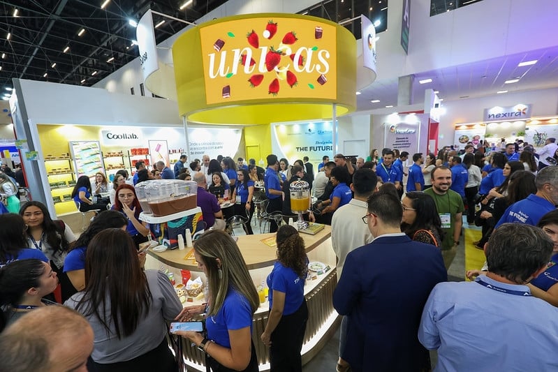 Principal-feira-de-ingredientes-da-America-do-Sul-FiSA-2025-traz-novidades-e-experiencias-para-o-setor-de-alimentos-e-bebidas