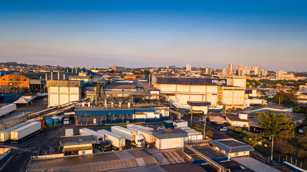 FriGol registra faturamento de R$ 1 bilhão no segundo trimestre, alta de 25,3% em relação ao mesmo período de 2024