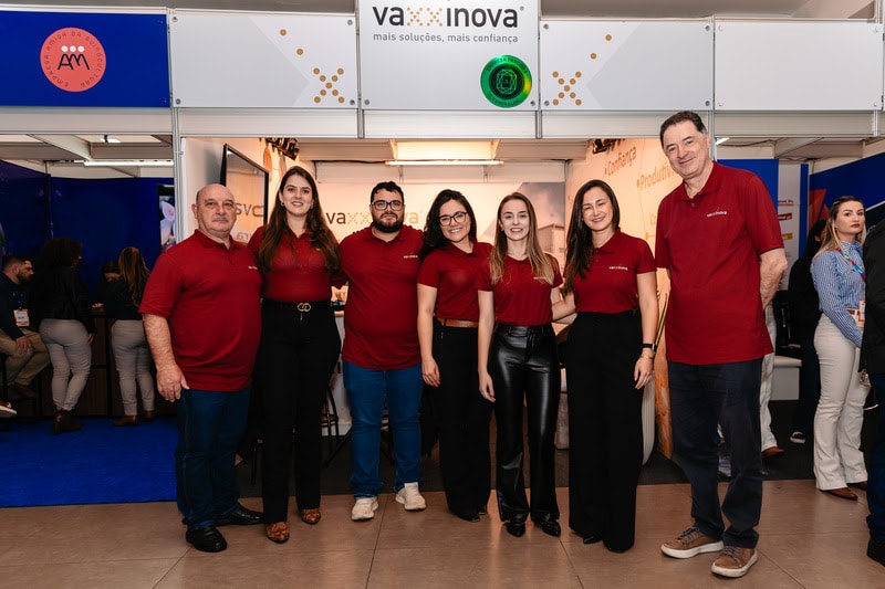 Vaxxinova participa da Abraves 2025 com lançamento de produto para a saúde animal na linha de suínos