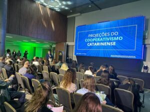 Com faturamento de R 105,7 bilhões, cooperativas impulsionam a economia de Santa Catarina